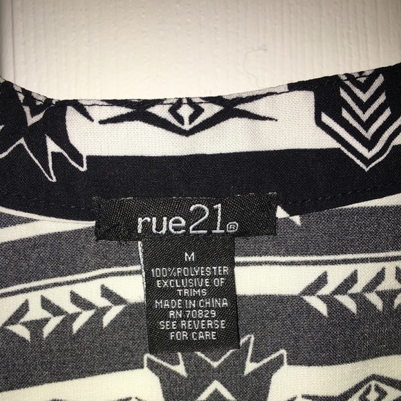 Patterned dress - Picture 3 of 3